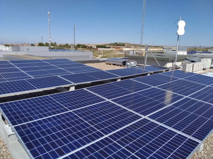 ALBA RENOVA complementa la instalación solar en CERTEST BIOTEC con el montaje de líneas de vida