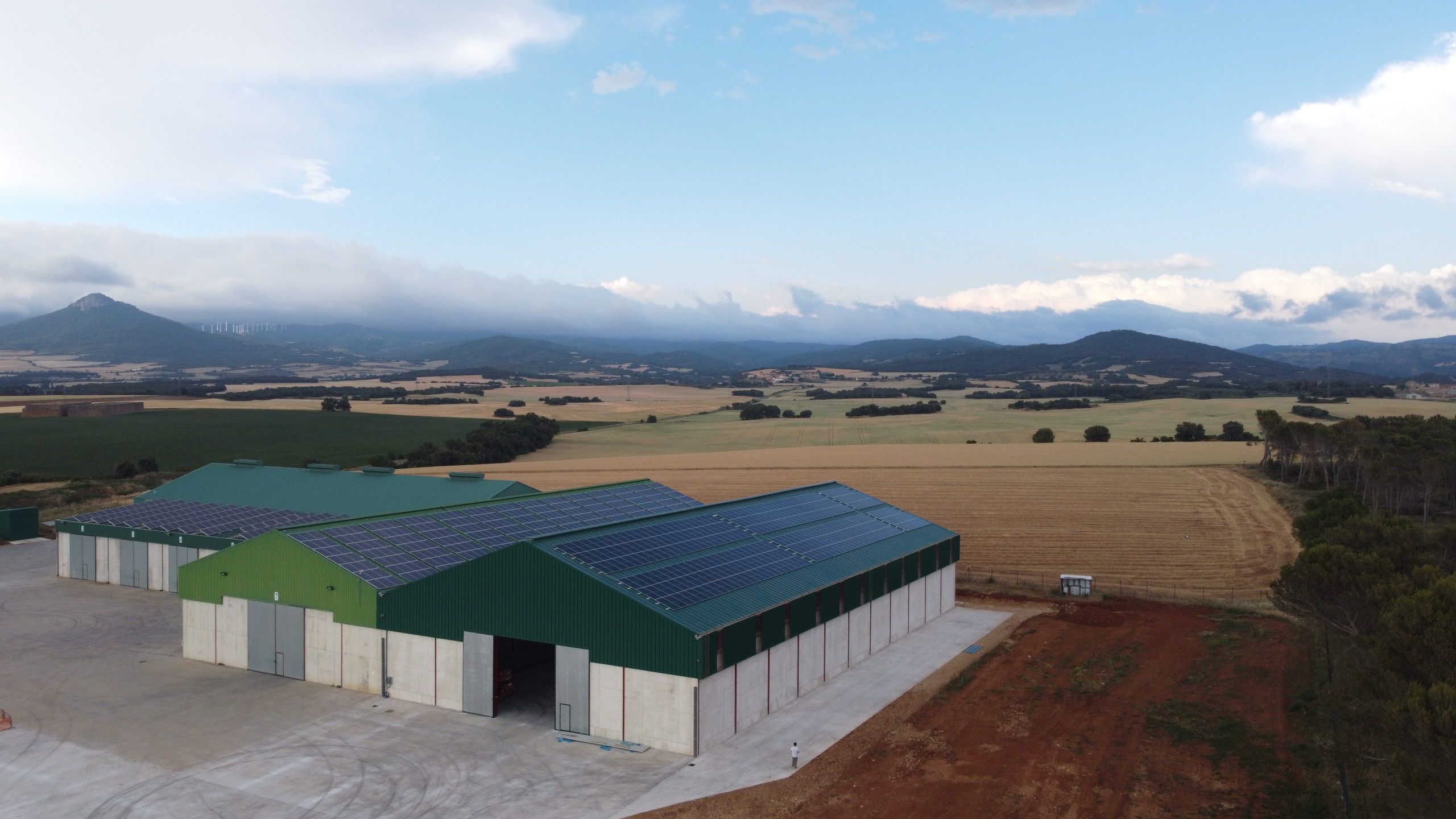 Instalación solar de 119,14kWp en la cubierta de la COOPERATIVA VALDORBA
