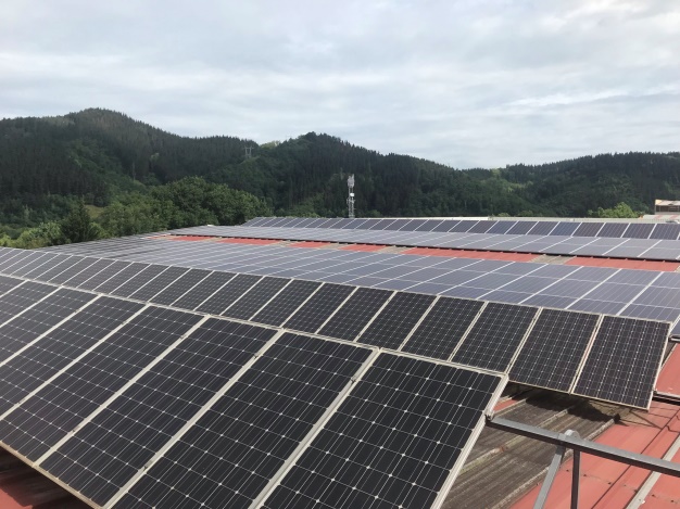 Alba Renova ejecuta una instalación solar fotovoltaica de conexión a red de 79,86kWp en Idiazábal: Contribuyendo al futuro sostenible.